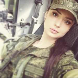 Fatiguée, franche, libre Célestine - rencontre-Milf-Rennes