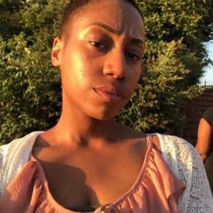 Moi en couple et mes amies derrière Manon - rencontre-Black-Montreuil