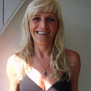 Une mature de Nîmes pour un plan sans tabou Emilie - rencontre-Libertine-Nîmes