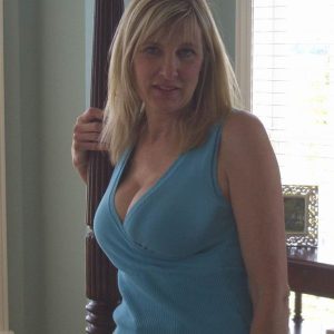 Inès - rencontre-Milf-Béziers