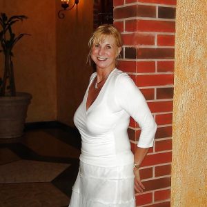 Voyage sensuel au club échangiste de Pessac Monique - rencontre-Cougar-Pessac
